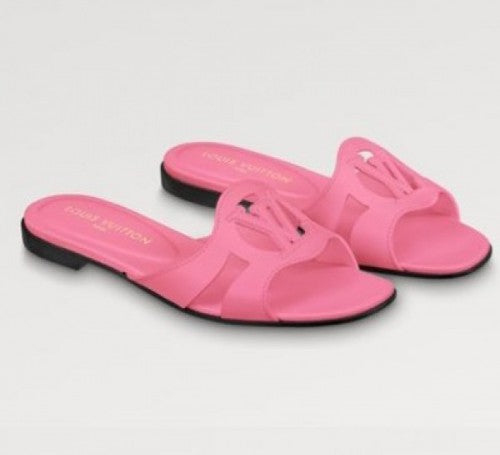 LOUIIS VUIITTON FLATS BACK SLIDE WITH BRAND BOX