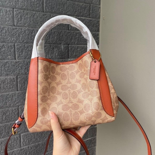 Coaach hobo hadley medium size handbag with og box