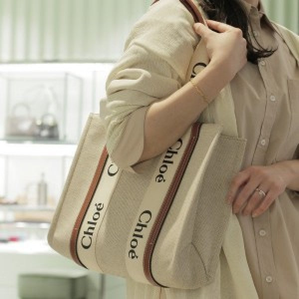 CHLLOE TOTE BAG NOW INTRODUCING THE LATEST EDITION