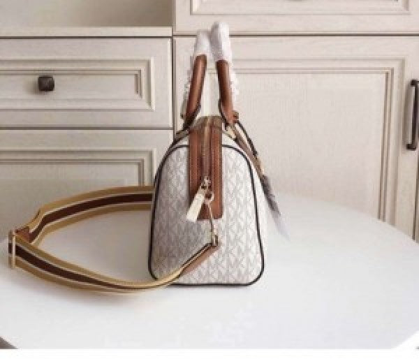 Miichael korrs boston handbag sling bag