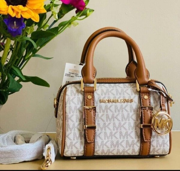 Miichael kors speedy with og box