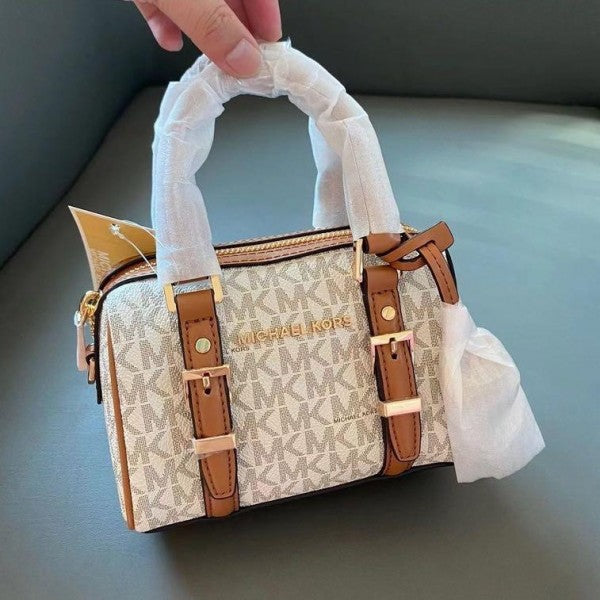 Miichael kors speedy with og box