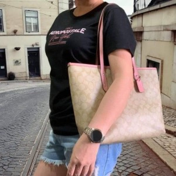 coaach Hutton tote bag withbox