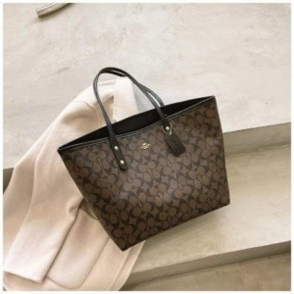 Coaach city tote bag with og box
