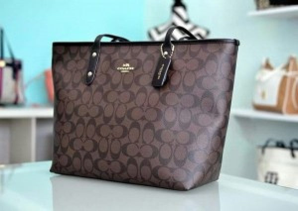 Coaach city tote bag with og box