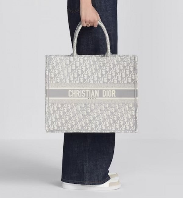 Chriistian Diior book tote bag premium quality with scarf&og box
