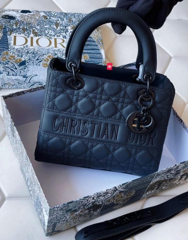 Chriistian Diiorr Lite Cannage Ultra Matte Handbag with premium quality box