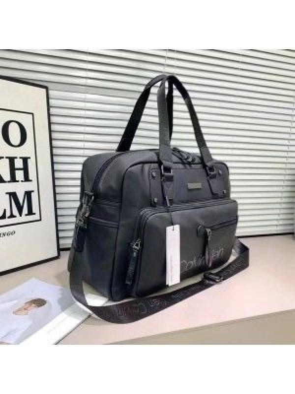 CALVIIN KLEIN DUFFLE BAG PREMIUM QUALITY