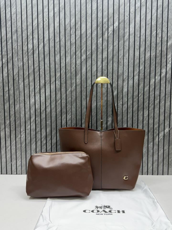 Coacch North Tote With Dust Cover & Pouch