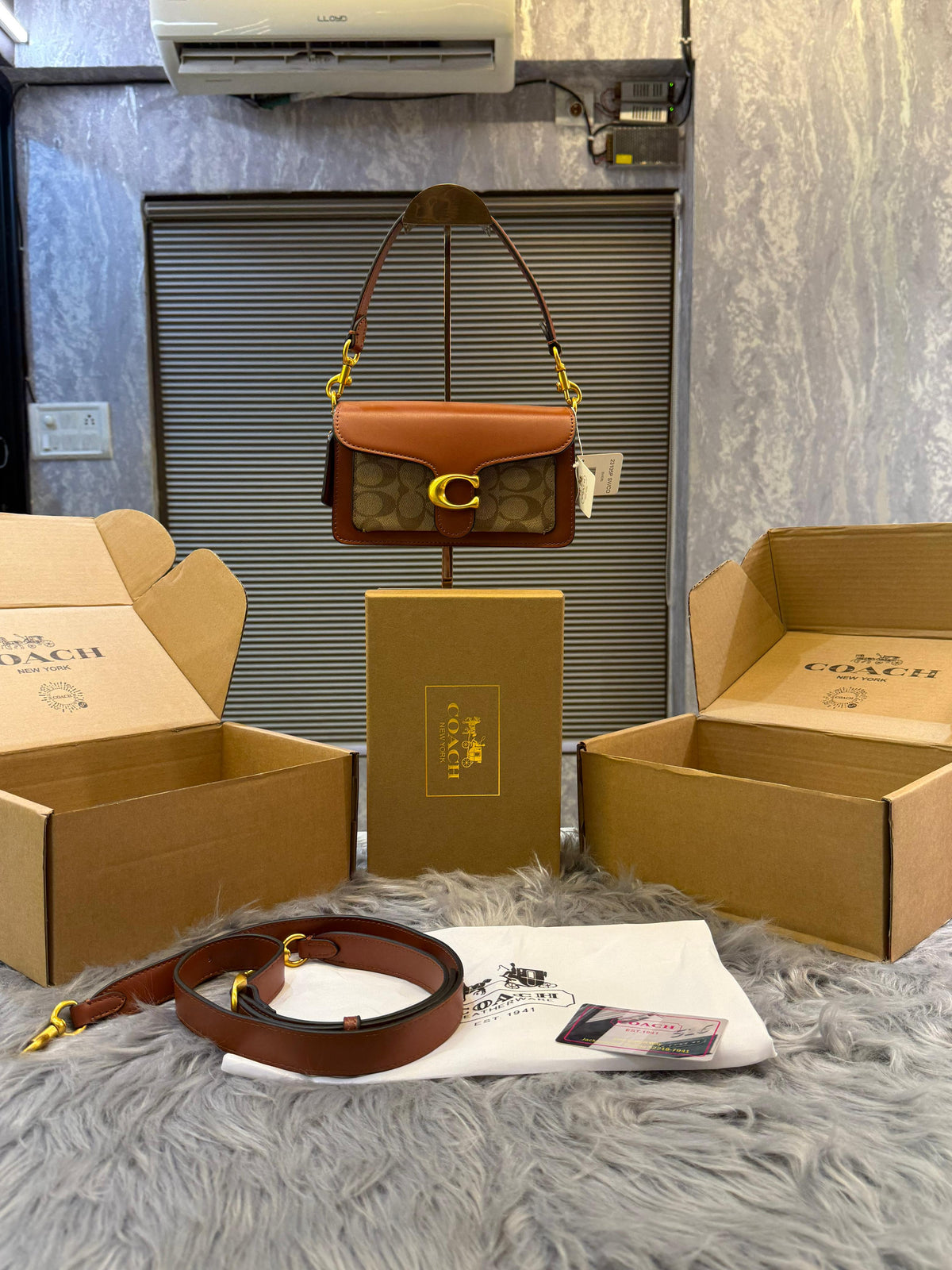 COACHH tabby leather shoulder bag dubble box