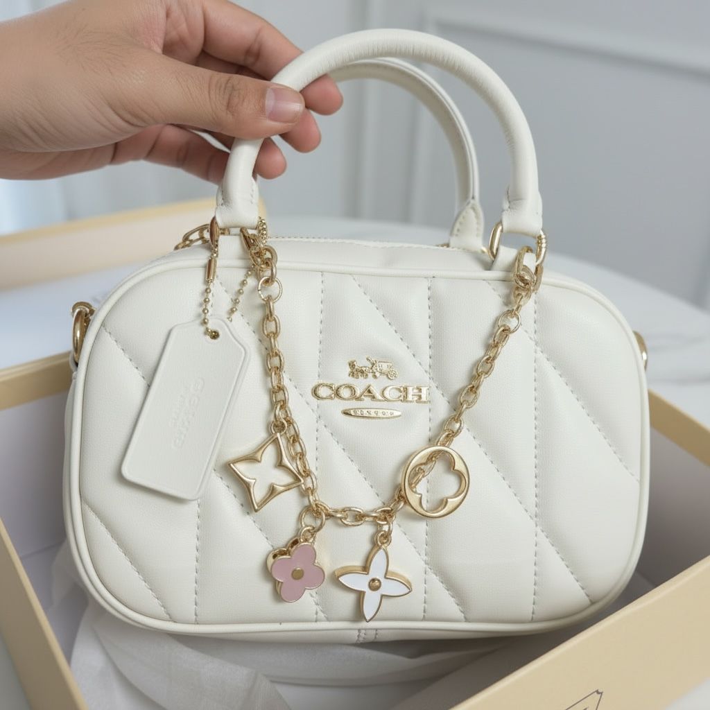 Coachh clare chain as shown with box