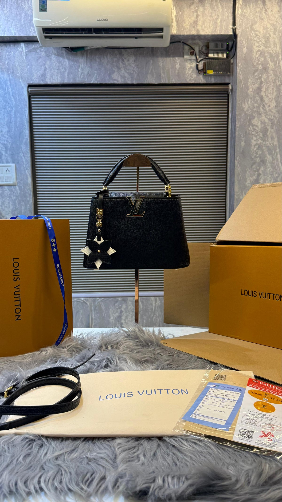 Louiis Vuitton Artycapucines Nicholas Hlobo premium packaging