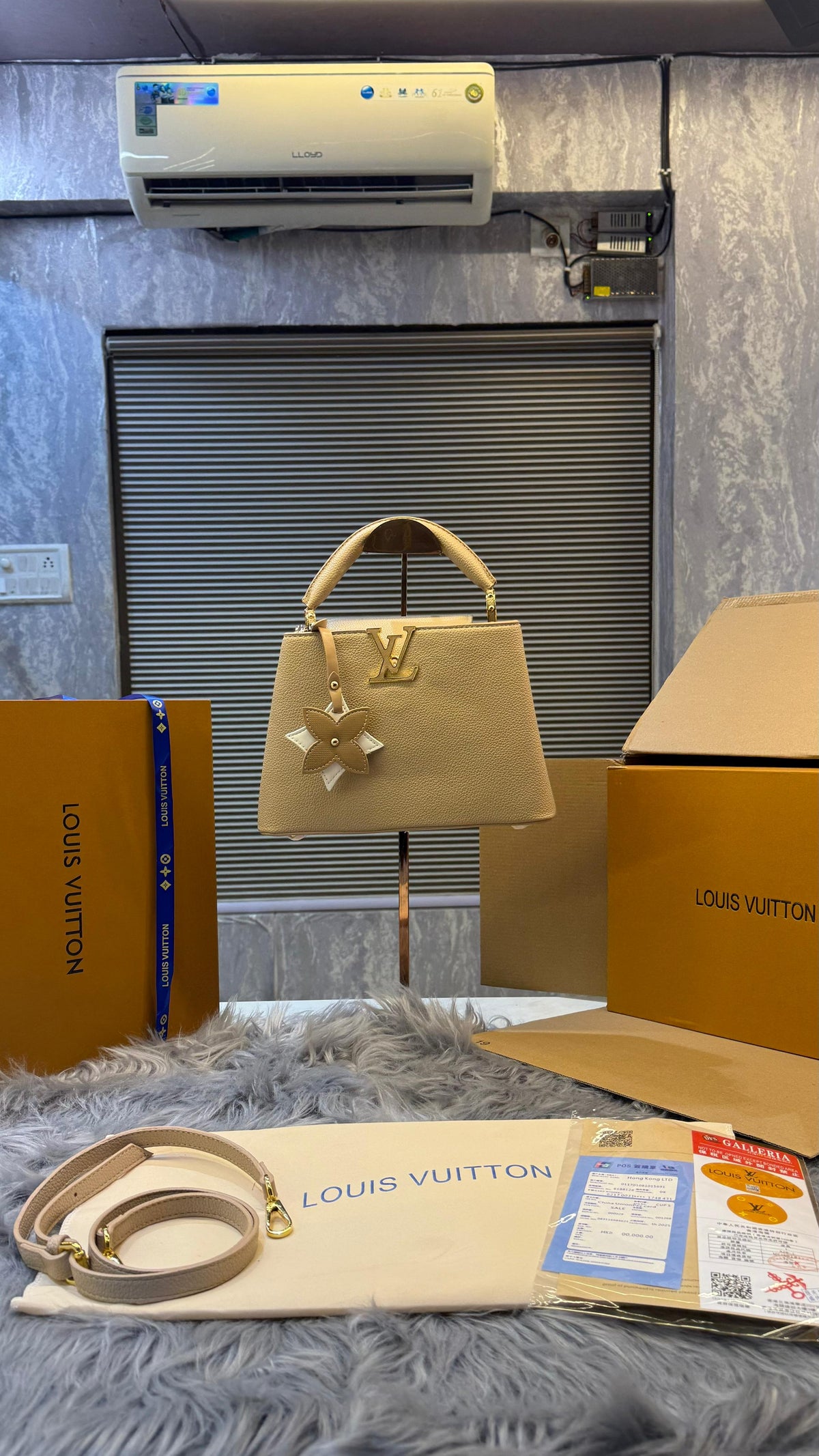 Louiis Vuitton Artycapucines Nicholas Hlobo premium packaging