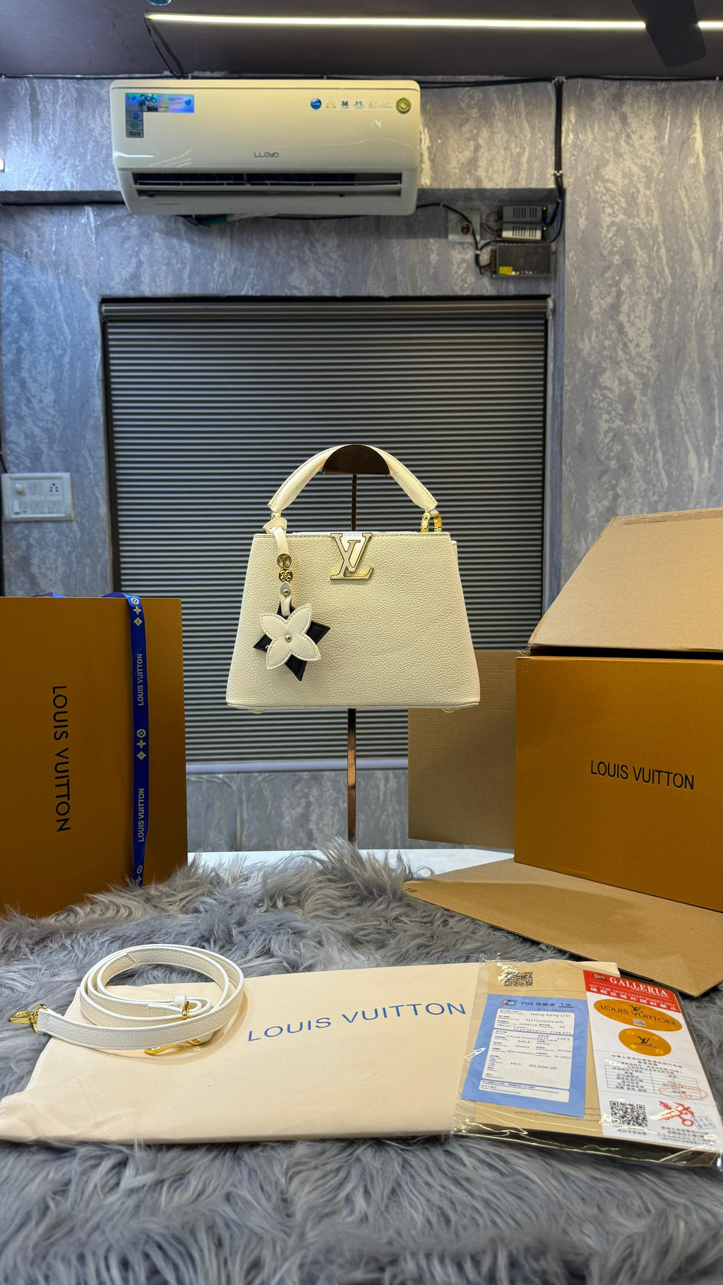 Louiis Vuitton Artycapucines Nicholas Hlobo premium packaging