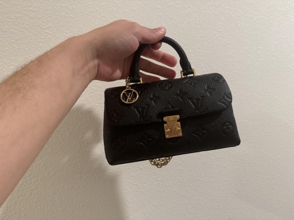 Louiis Vuitton leather Bag with Double Box premium quality