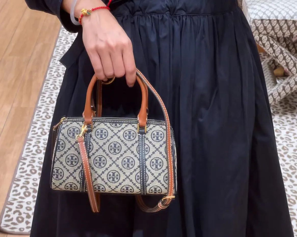 Torry burch monogram barrel bag premium quality with og box