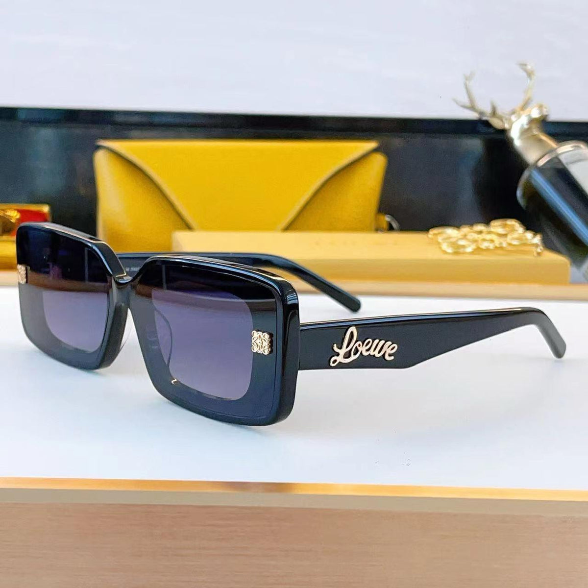 Looewe LW40150U Sunglasses