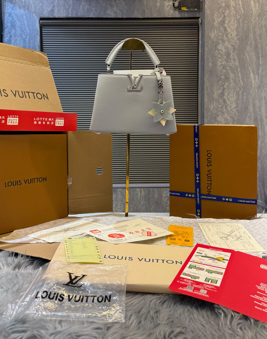 Louiis Vuitton Artycapucines Nicholas Hlobo premium packaging