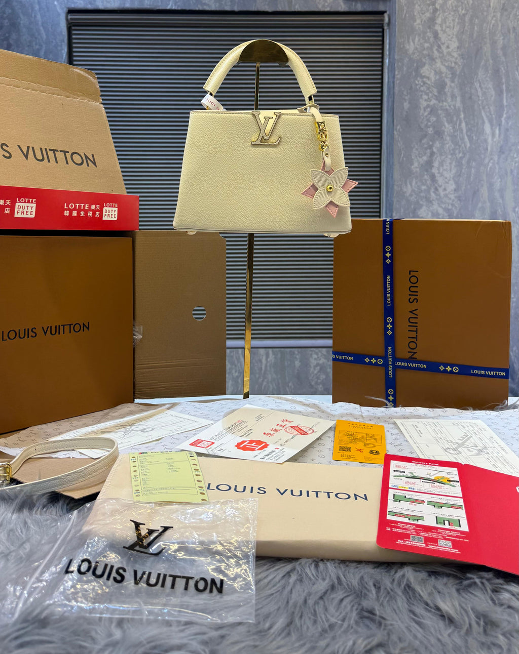 Louiis Vuitton Artycapucines Nicholas Hlobo premium packaging